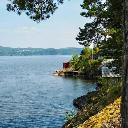 High Ceilings And Views Over The Inlet Hébergement de vacances